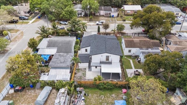 1409 NW 44th St B, Miami, FL 33142