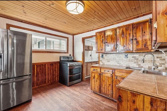 6143 Goshen Road, Goshen, OH 45122