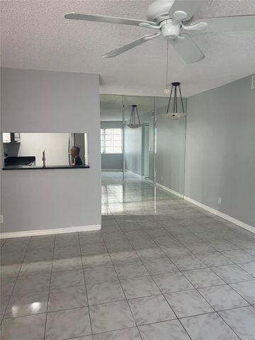 1022 Twin Lakes Drive, Coral Springs, FL 33071