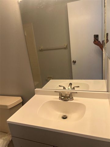 1022 Twin Lakes Drive, Coral Springs, FL 33071