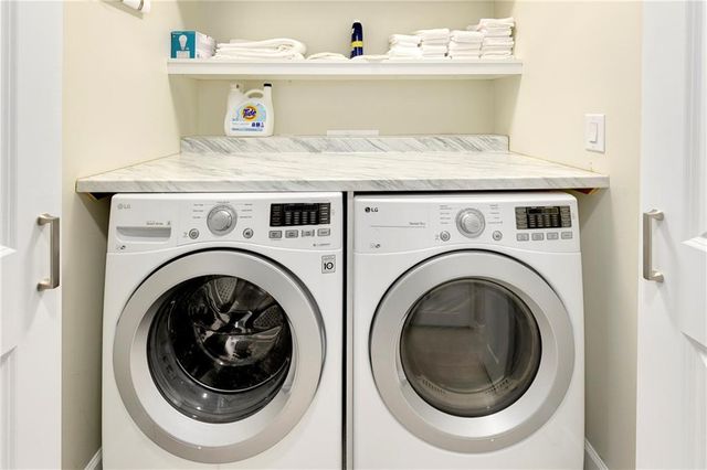 27082 179th Street, Leavenworth, KS 66048