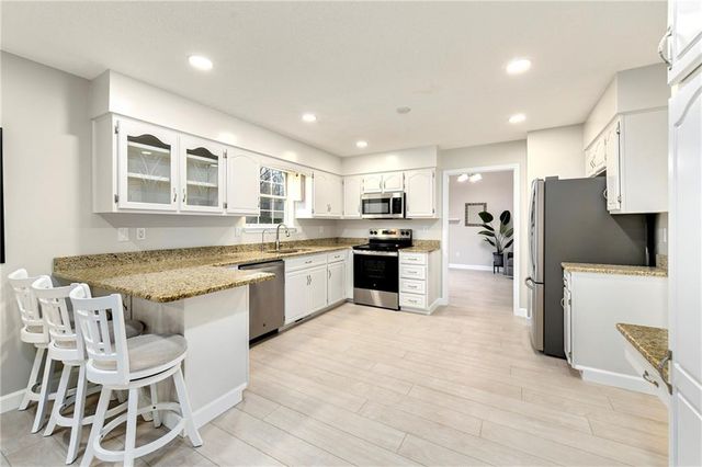 27082 179th Street, Leavenworth, KS 66048