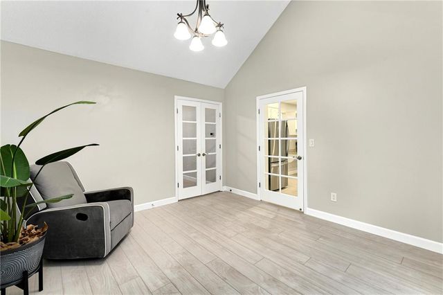 27082 179th Street, Leavenworth, KS 66048