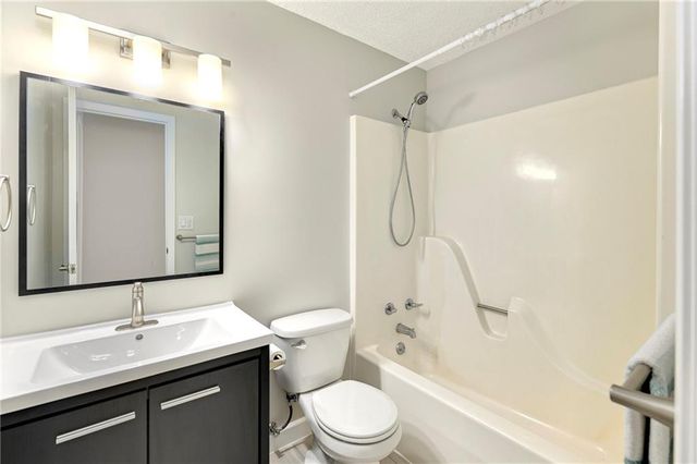 27082 179th Street, Leavenworth, KS 66048