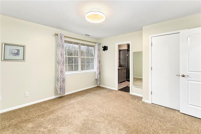 27082 179th Street, Leavenworth, KS 66048