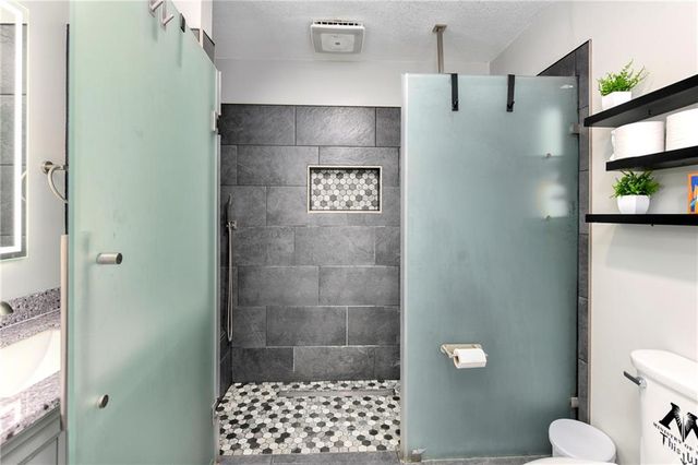 27082 179th Street, Leavenworth, KS 66048