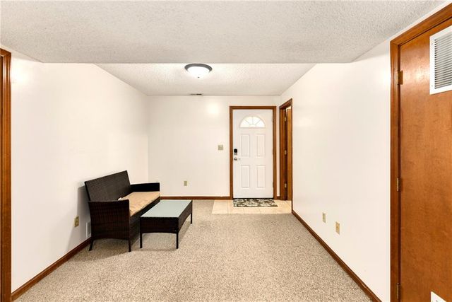 27082 179th Street, Leavenworth, KS 66048