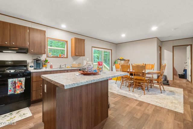 6695 West Allens Bridge Road, Greeneville, TN 37743