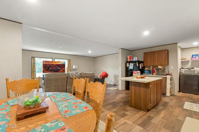 6695 West Allens Bridge Road, Greeneville, TN 37743