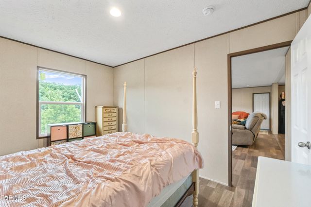 6695 West Allens Bridge Road, Greeneville, TN 37743