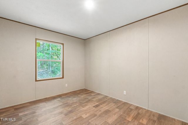 6695 West Allens Bridge Road, Greeneville, TN 37743