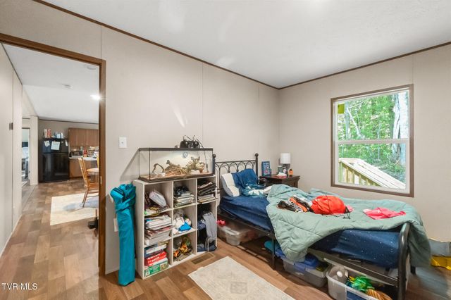 6695 West Allens Bridge Road, Greeneville, TN 37743