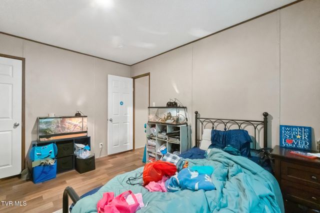 6695 West Allens Bridge Road, Greeneville, TN 37743