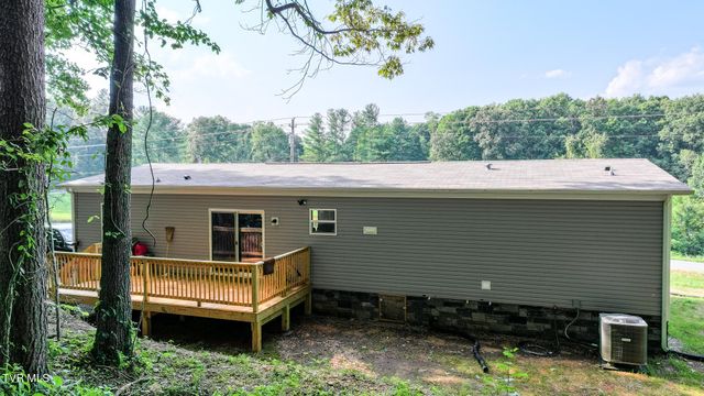 6695 West Allens Bridge Road, Greeneville, TN 37743