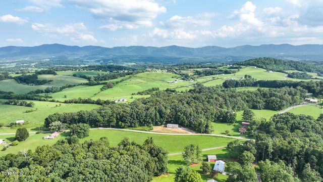 6695 West Allens Bridge Road, Greeneville, TN 37743