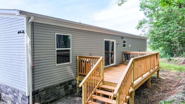 6695 West Allens Bridge Road, Greeneville, TN 37743