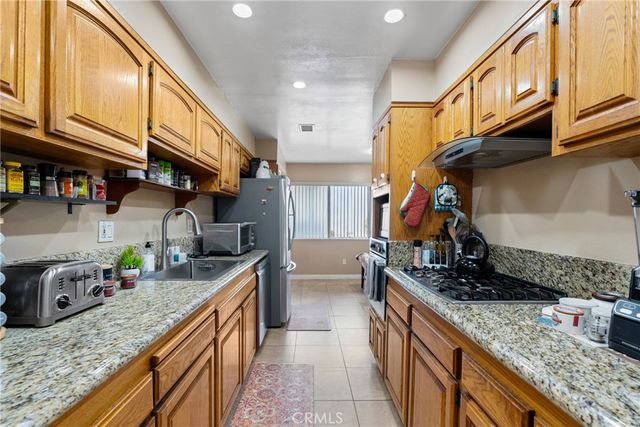 2011 W Katella, Anaheim, CA 92804