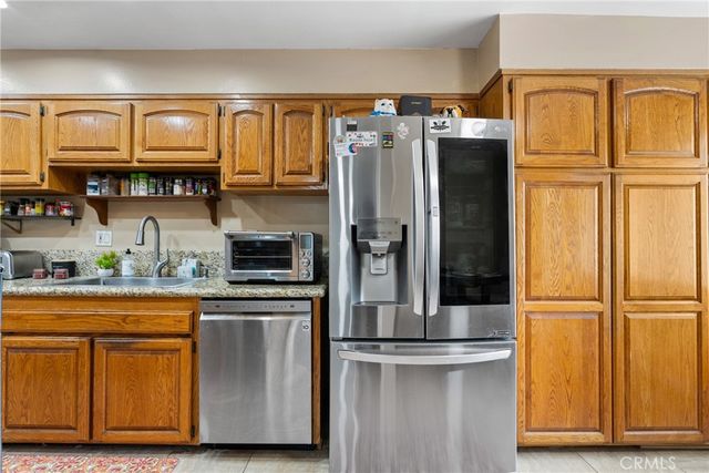 2011 W Katella, Anaheim, CA 92804