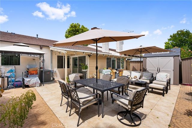 2011 W Katella, Anaheim, CA 92804