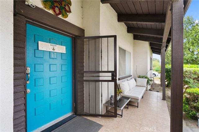 2011 W Katella, Anaheim, CA 92804