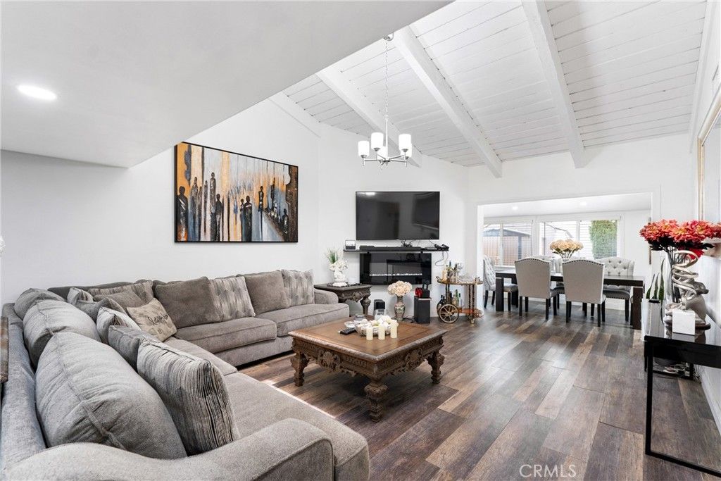 Image 1 of property listing at 2011 W Katella, Anaheim, CA 92804