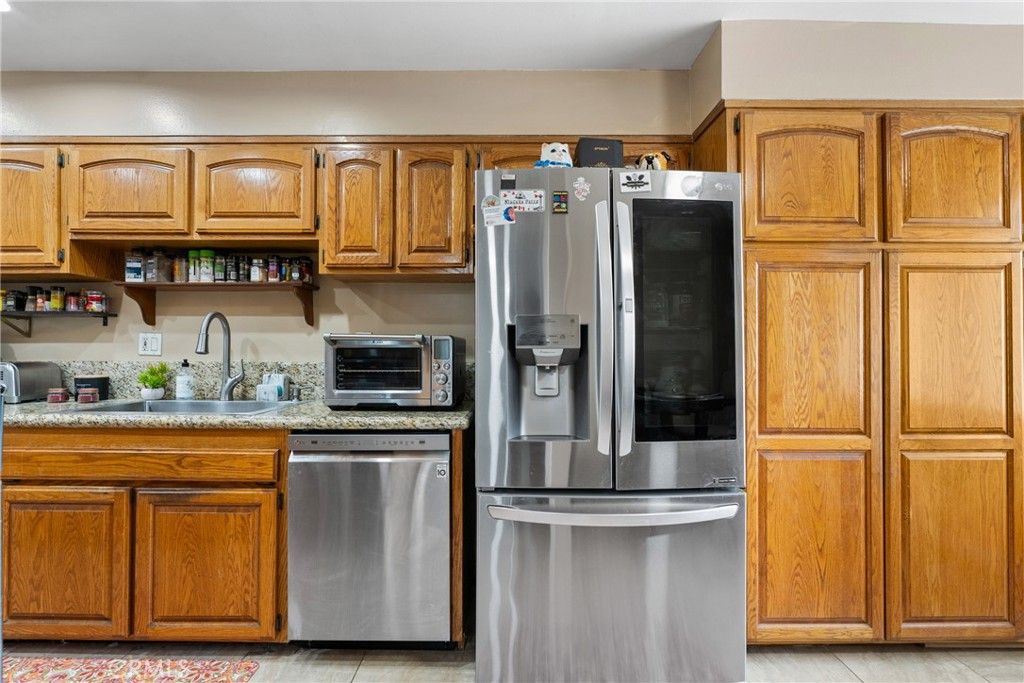 Image 14 of property listing at 2011 W Katella, Anaheim, CA 92804