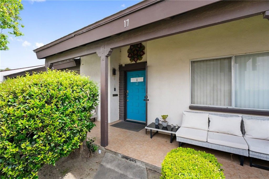 Image 3 of property listing at 2011 W Katella, Anaheim, CA 92804