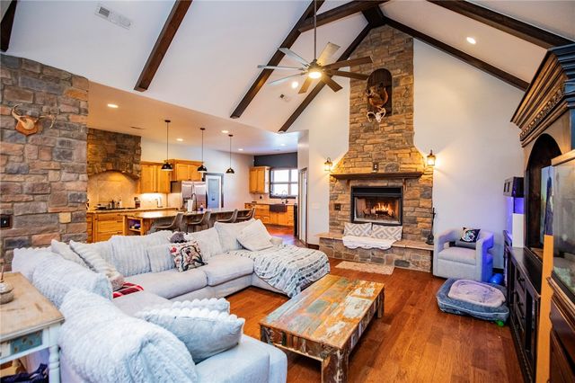 1801 SW Palmer Creek, Bentonville, AR 72713