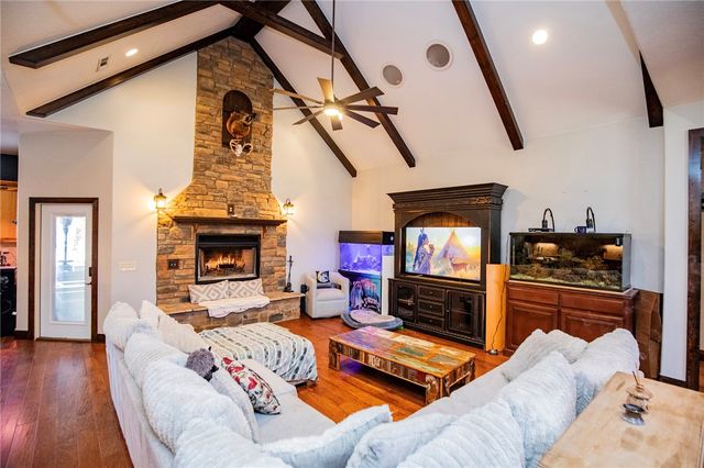 1801 SW Palmer Creek, Bentonville, AR 72713