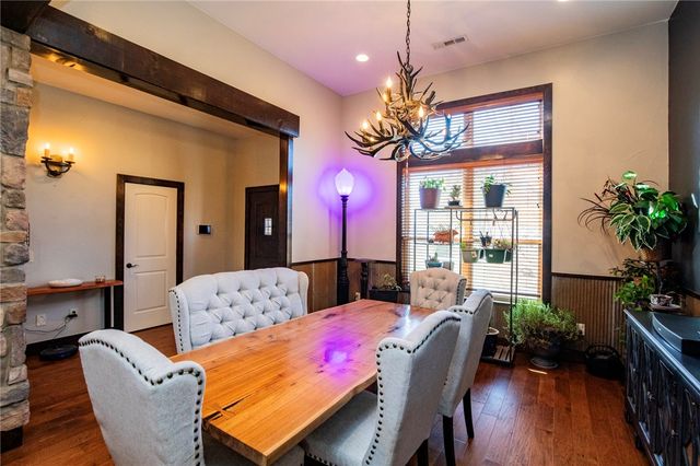 1801 SW Palmer Creek, Bentonville, AR 72713