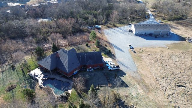 1801 SW Palmer Creek, Bentonville, AR 72713