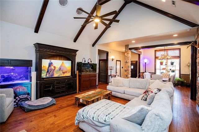 1801 SW Palmer Creek, Bentonville, AR 72713