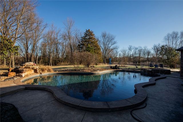 1801 SW Palmer Creek, Bentonville, AR 72713