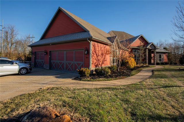 1801 SW Palmer Creek, Bentonville, AR 72713