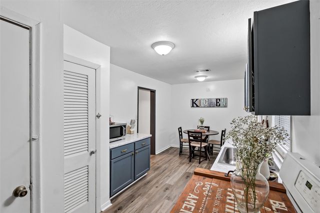 1710 Cavitt Avenue, Bryan, TX 77801