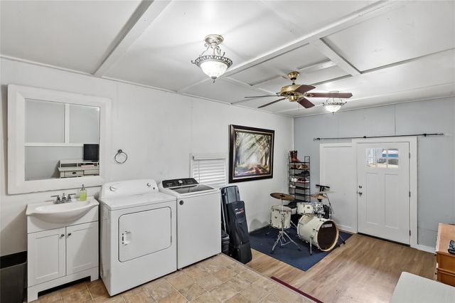 1710 Cavitt Avenue, Bryan, TX 77801