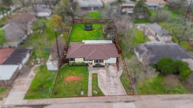 1710 Cavitt Avenue, Bryan, TX 77801