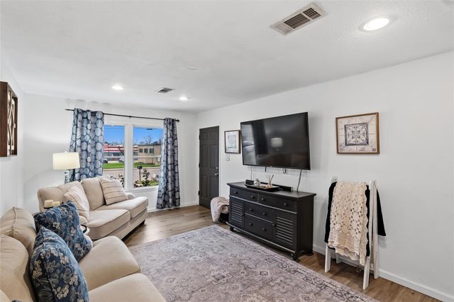 1710 Cavitt Avenue, Bryan, TX 77801
