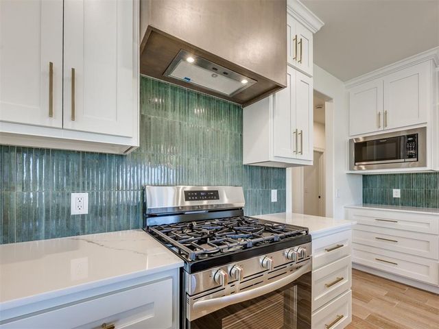 225 Sage Brush Way, Edmond, OK 73025