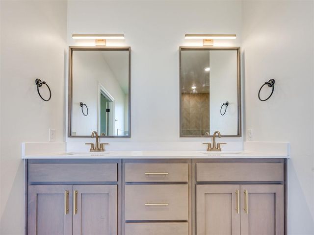 225 Sage Brush Way, Edmond, OK 73025