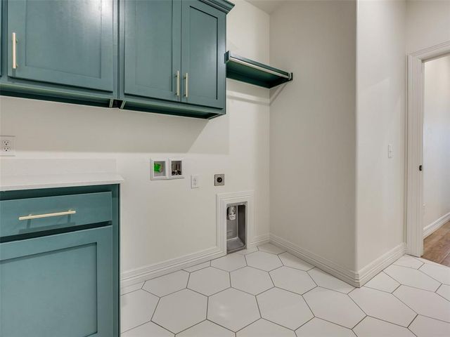 225 Sage Brush Way, Edmond, OK 73025