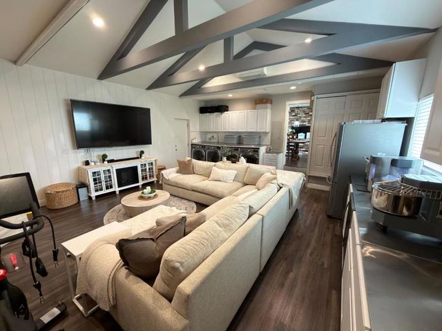 1268 La Mirada Drive, Salinas, CA 93901