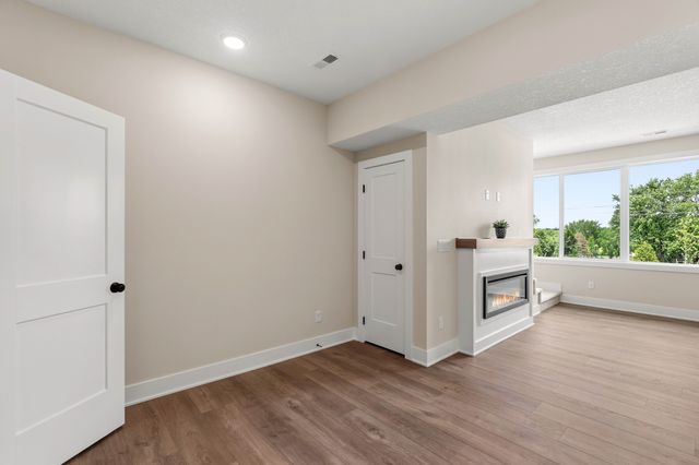 909 Percheron Lane, Norwalk, IA 50211