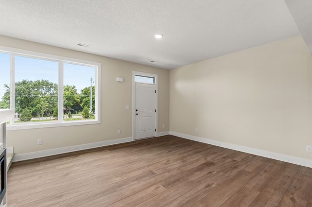 909 Percheron Lane, Norwalk, IA 50211