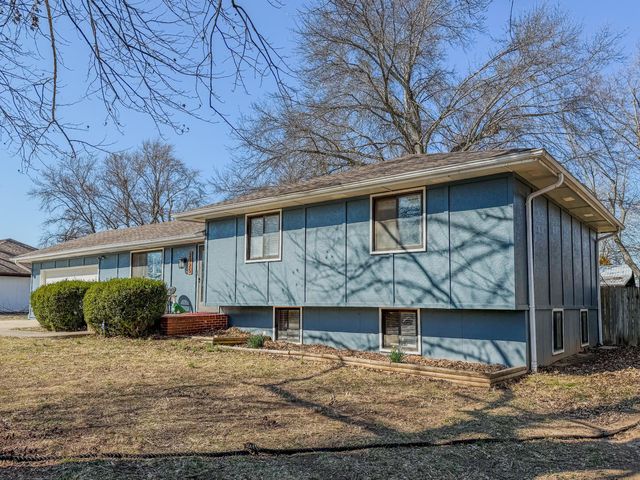 2325 W Alta Street, Springfield, MO 65810