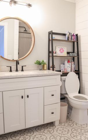 2325 W Alta Street, Springfield, MO 65810