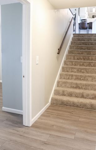 2325 W Alta Street, Springfield, MO 65810