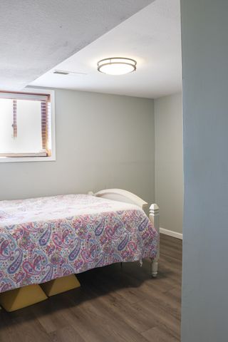 2325 W Alta Street, Springfield, MO 65810