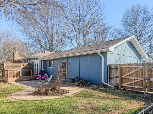 2325 W Alta Street, Springfield, MO 65810