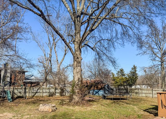 2325 W Alta Street, Springfield, MO 65810